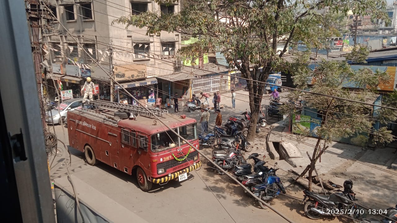 Jamshedpur : गोलमुरी बाजार में जेडीयू नेता की दुकान में लगी आग