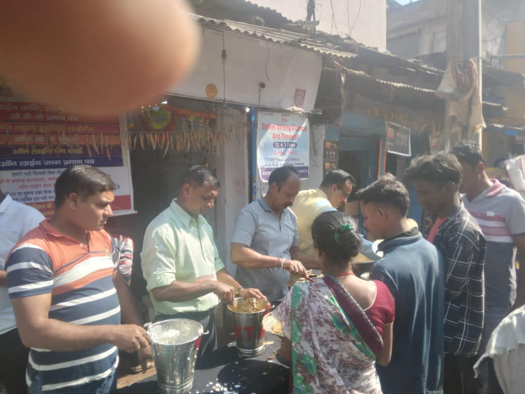 चाईबासा : माघ पूर्णिमा पर भव्य भंडारा आयोजित, हजारों लोगों ने किया प्रसाद ग्रहण