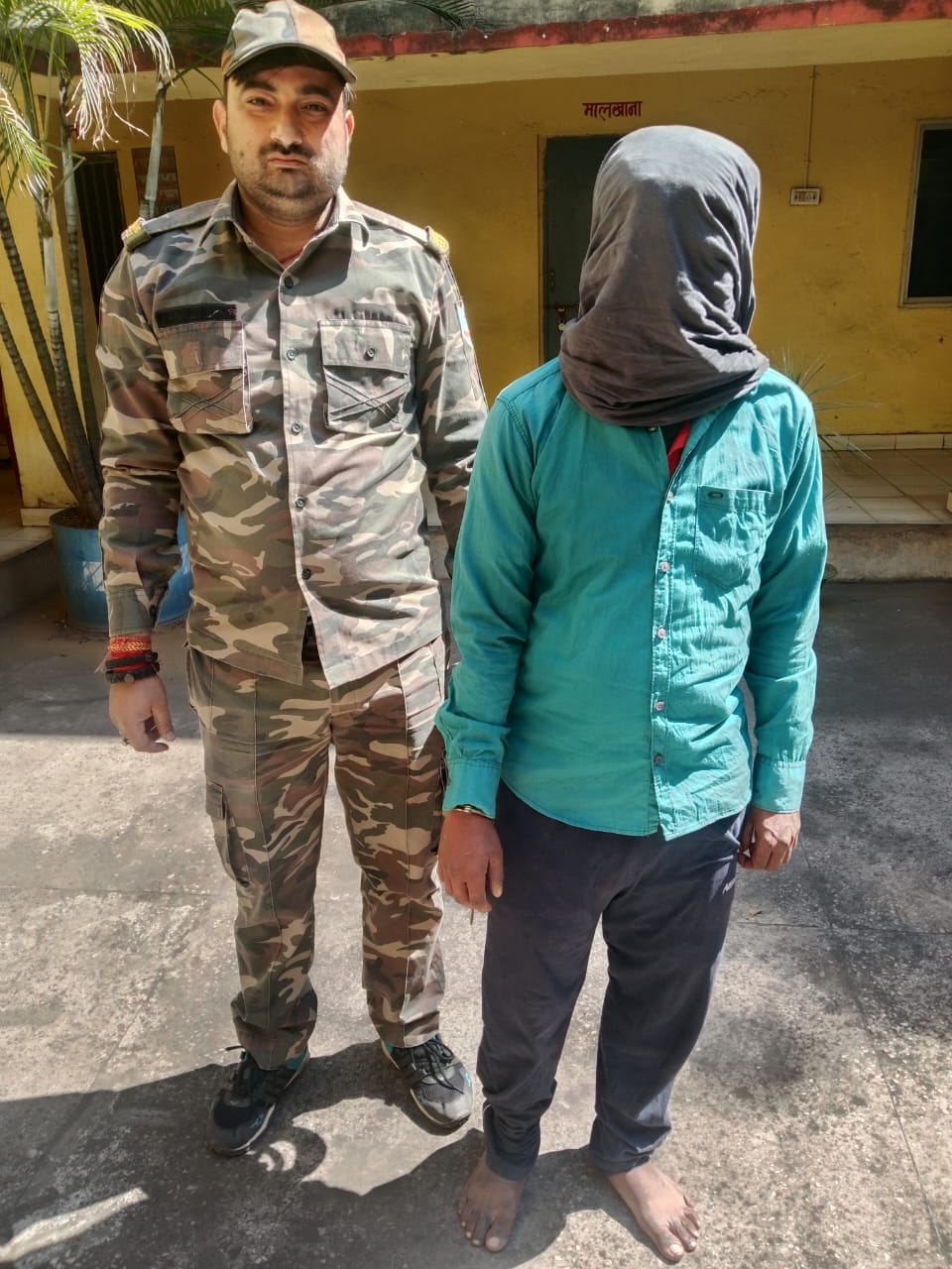 Gamharia : कांड्रा बाजार से स्कूटी चोरी करने का आरोपी गिरफ्तार