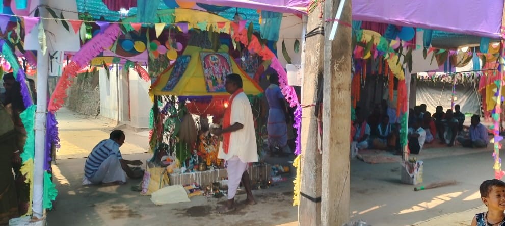 Baharagora : ईटामुड़ा गांव में चौबीस प्रहर हरिनाम संकीर्तन शुरू