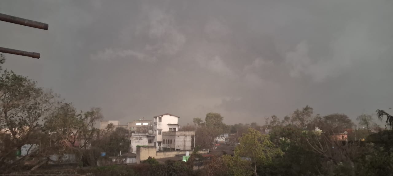 Potka : मौसम ने बदला मिजाज, तेज हवा के साथ झमाझम बारिश