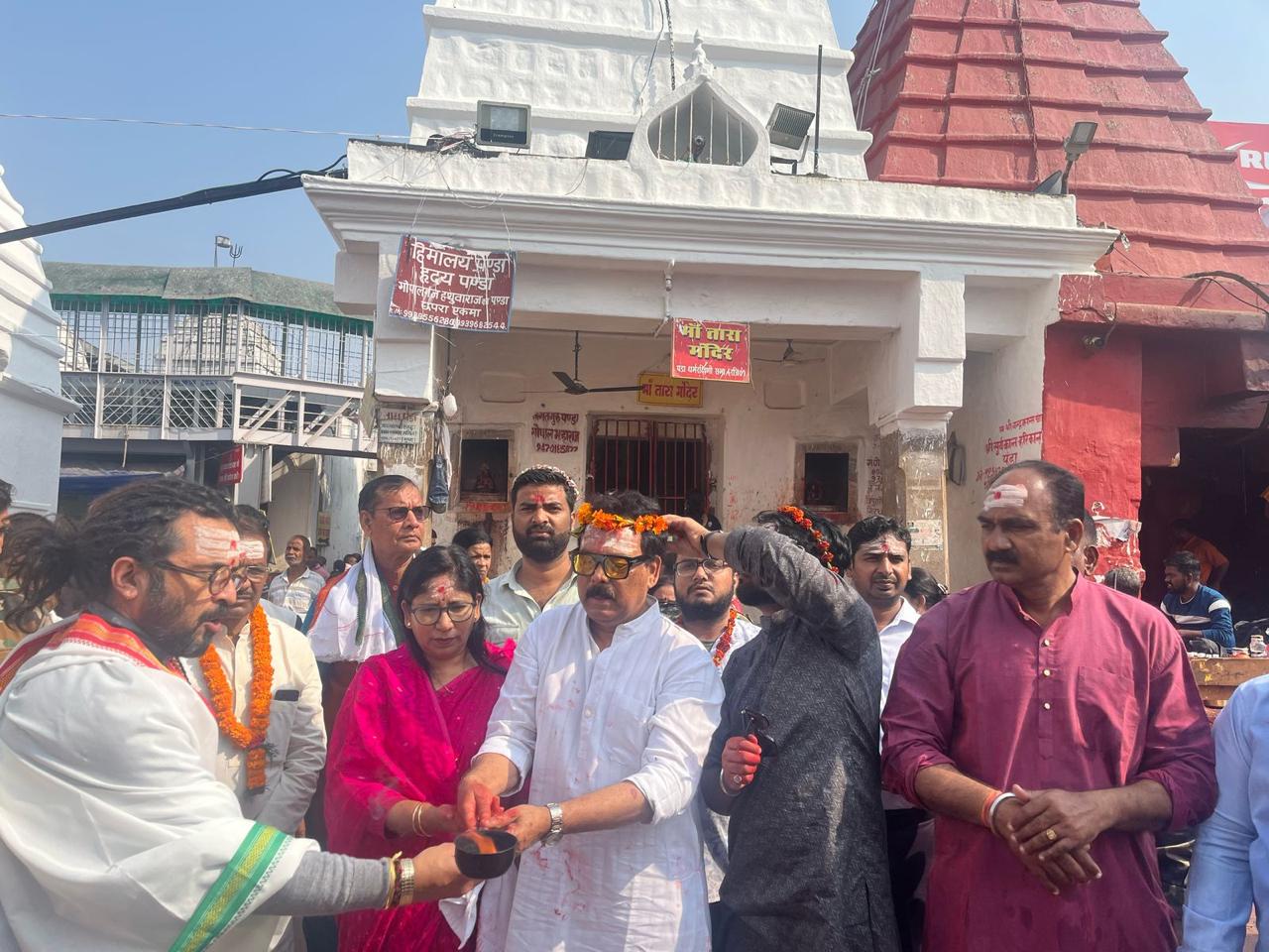 Deoghar : लोहरदगा सांसद सुखदेव भगत ने की बाबा बैद्यनाथ की पूजा-अर्चना