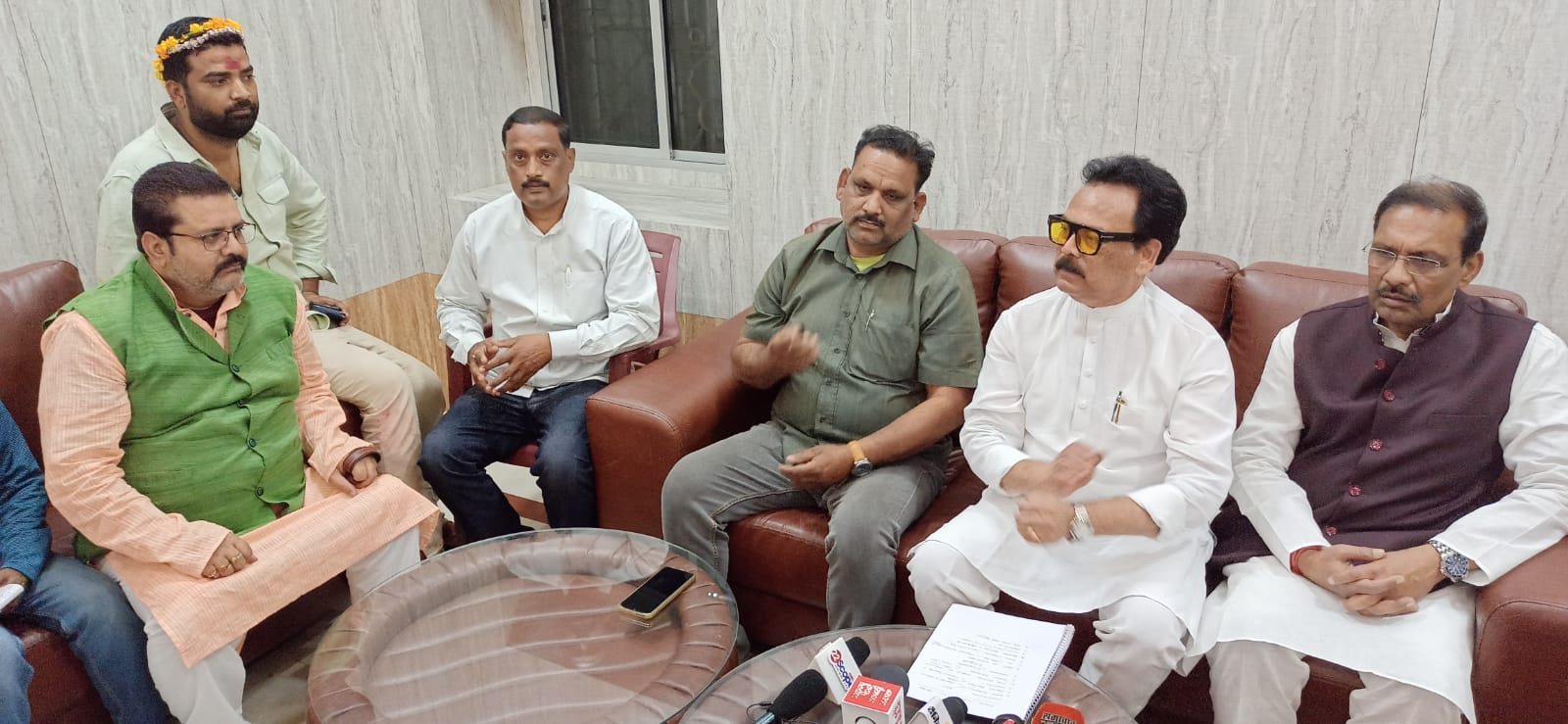 Deoghar : देवघर एम्स में इमरजेंसी चालू करवाना प्राथमिकता : सुखदेव भगत