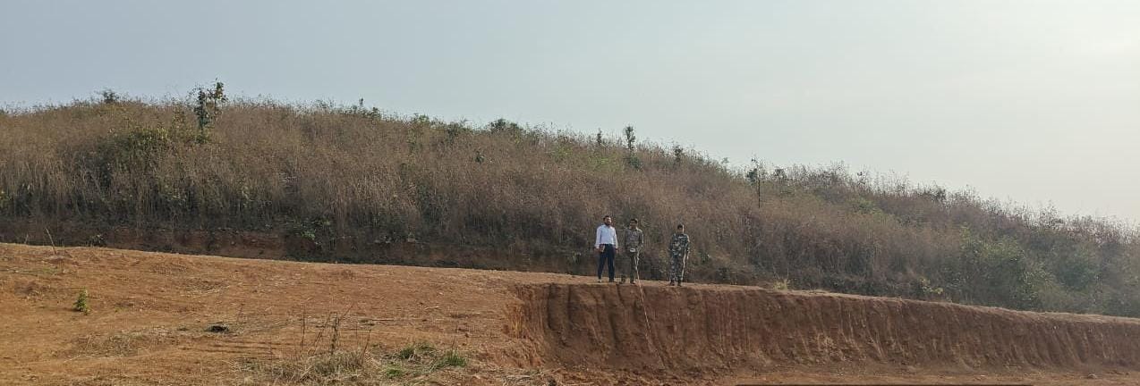 Bokaro : खनन टीम ने सिजुआ पहाड़ी क्षेत्र का किया निरीक्षण, कराई मापी