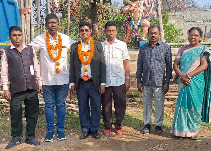 Gamhariya : झारखंड राज्य सहयोगी शिक्षक संघ के कार्यकारी प्रभारी जिलाध्यक्ष बने हेमराज मुर्मू