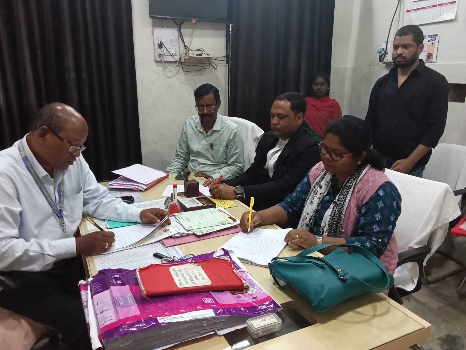 Chaibasa: मुख्यमंत्री गंभीर बीमारी उपचार योजना के तहत तीन मरीजों को मिली 8 लाख रुपये की सहायता