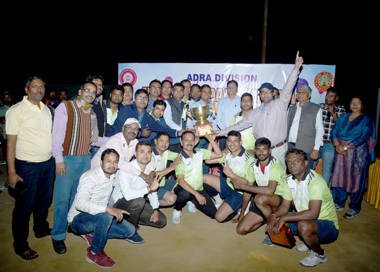 Seraikela : इंटर डिपार्टमेंटल वॉलीबॉल चैंपियनशिप 2024-2025 का भव्य समापन