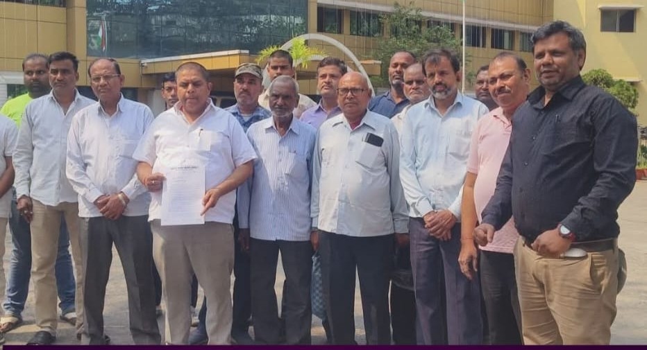 Jamshedpur: दुकानदारों पर यह दबाव बनाने को लेकर मानगो बाजार सुरक्षा समिति का उपायुक्त से संवाद