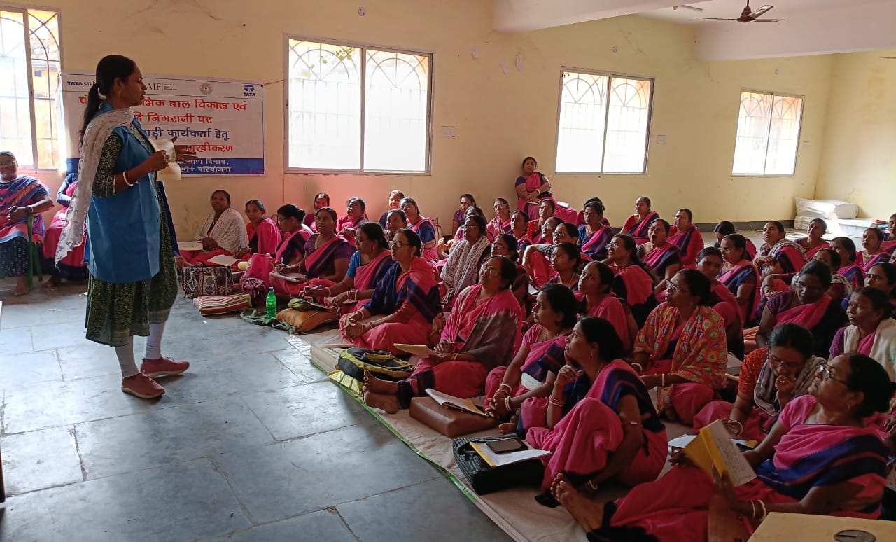 Chakulia: चाकुलिया में आंगनबाड़ी सेविकाओं के लिए आयोजित हुआ प्रशिक्षण शिविर