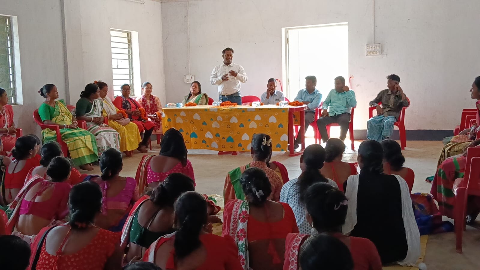 Jamshedpur: केरूआडूंगरी पंचायत भवन में सिलाई-कटाई प्रशिक्षण केन्द्र का शुभारंभ, 66 महिलाओं को मिलेगा प्रशिक्षण