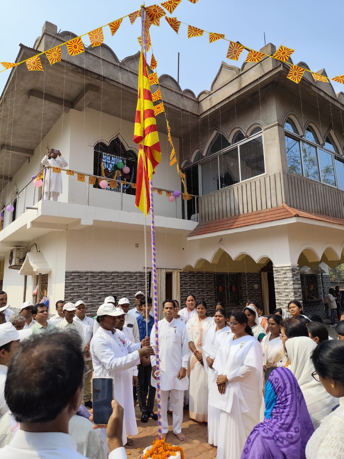 Barbil : प्रजापिता ब्रह्माकुमारी ईश्वरीय ने निकाली 12 ज्योतिर्लिंगों की झांकी