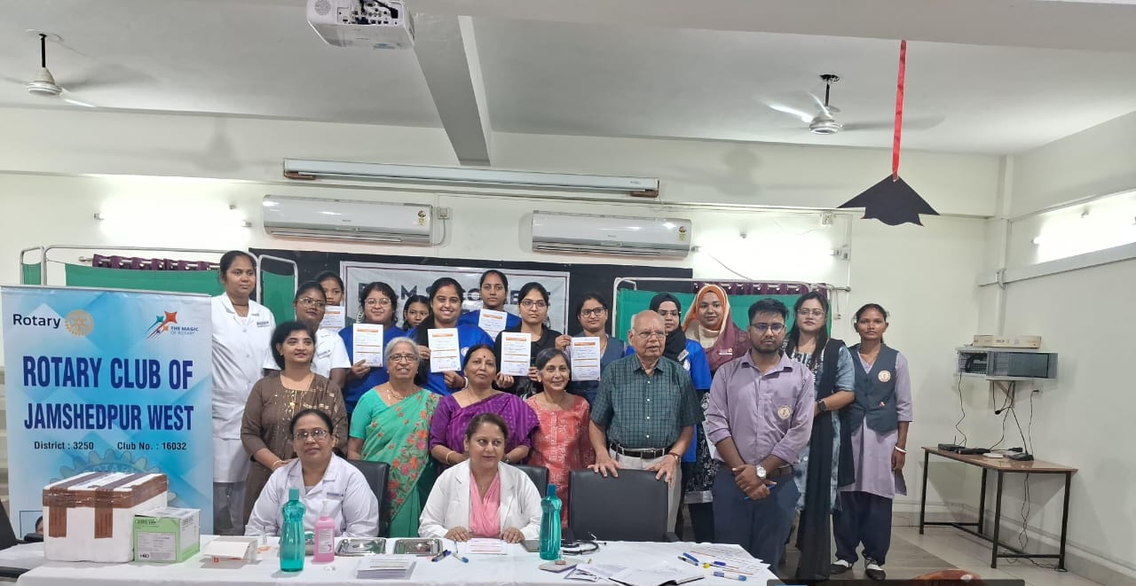 Jamshedpur :  सौ छात्राओं को सर्वाइकल कैंसरका दिया गया वैक्सीन