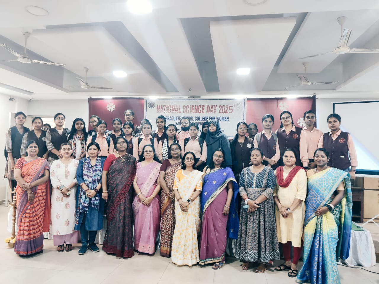 Jamshedpur: ग्रेजुएट कॉलेज में नेशनल साइंस डे पर हुआ अद्भुत पावरप्वाइंट प्रेजेंटेशन और माइंड गेम्स आयोजन