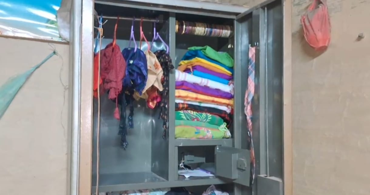 Jamshedpur: बागबेड़ा में बंद घर से नकद समेत दो लाख की हुई चोरी