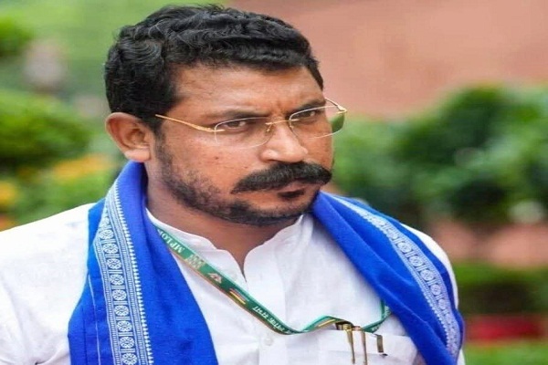 Mathura : भीम आर्मी प्रमुख सांसद चंद्रशेखर आजाद के काफिले पर हमला, जमकर बवाल, हमलावर गिरफ्तार