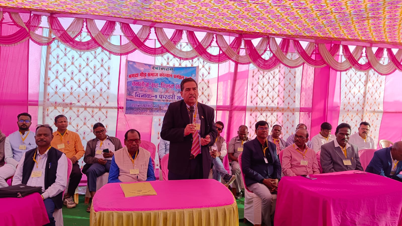 Chaibasa: वनभोज सह मिलन समारोह में जुटे मगदा गौड़ समाज के लोग, एकजुटता का लिया संकल्प