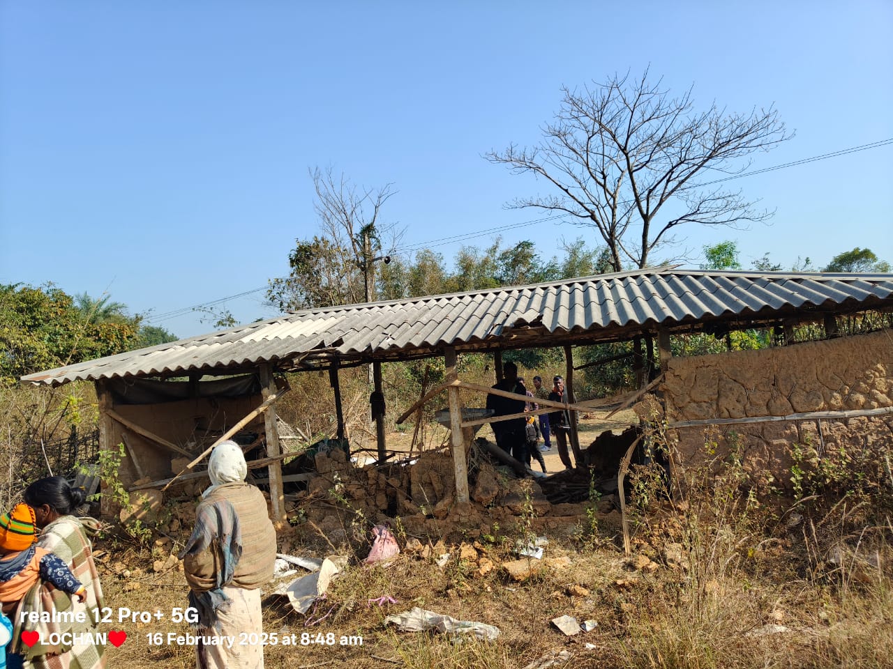 Baharagoda: जंगली हाथी ने अनाज के लिए तोड़ा घर,लोगों में दहशत