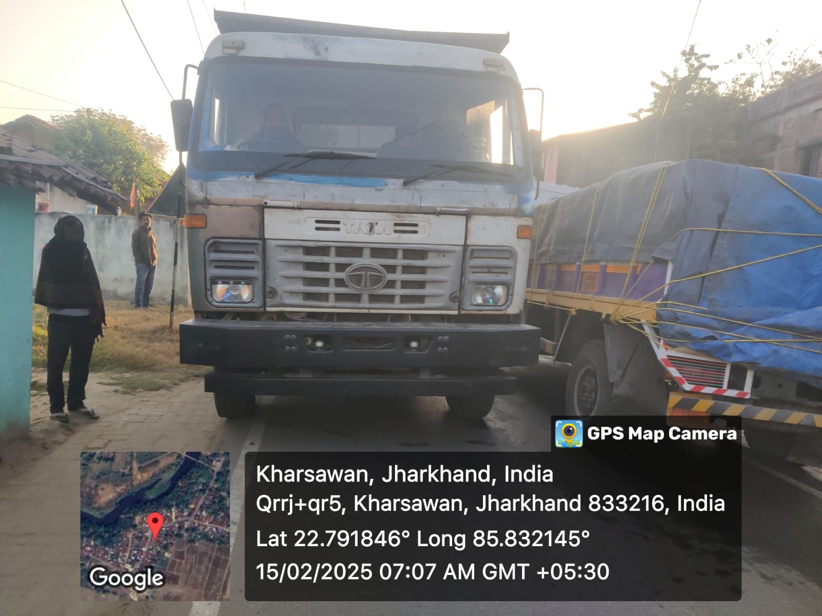 Saraikela: खनन विभाग ने छापेमारी कर अवैध बालू से लदे 3 ट्रैक्टर और 1 हाइवा किया जब्त