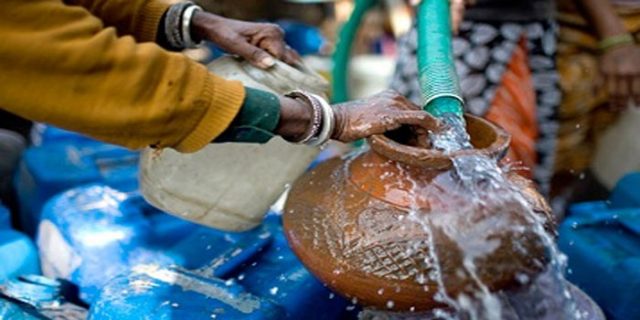 Nirsa : अलीमोहल्ला में जलापूर्ति शुरू, ग्रामीणों में खुशी