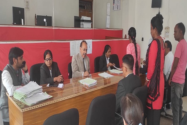 Seraikela  : पारिवारिक विवाद में डालसा की भूमिका महत्वपूर्ण : प्रधान जिला जज