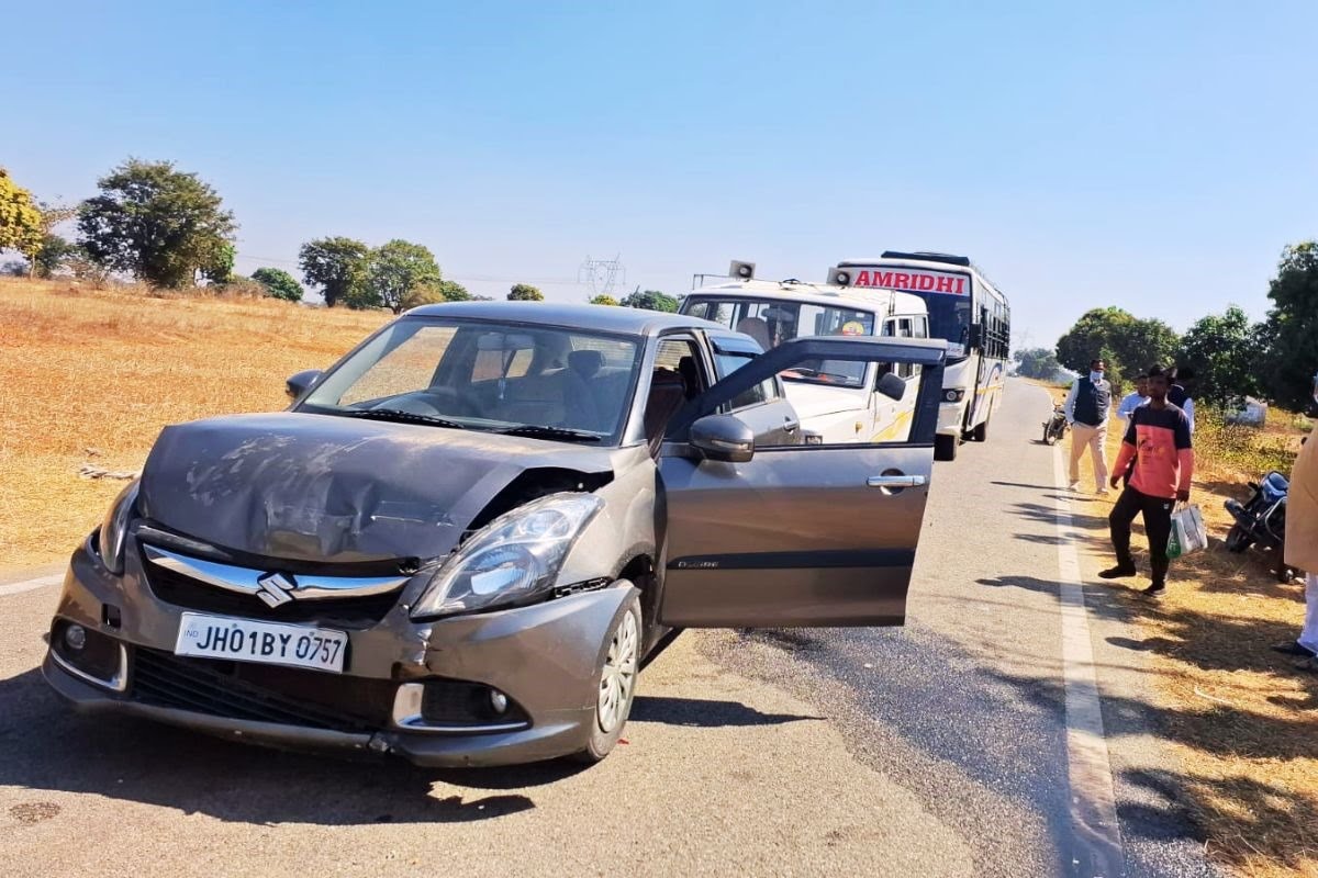 Ranch: मंत्री के काफिले की 3 गाड़ियां आपस में टकराईं, बीडीओ समेत 5 घायल
