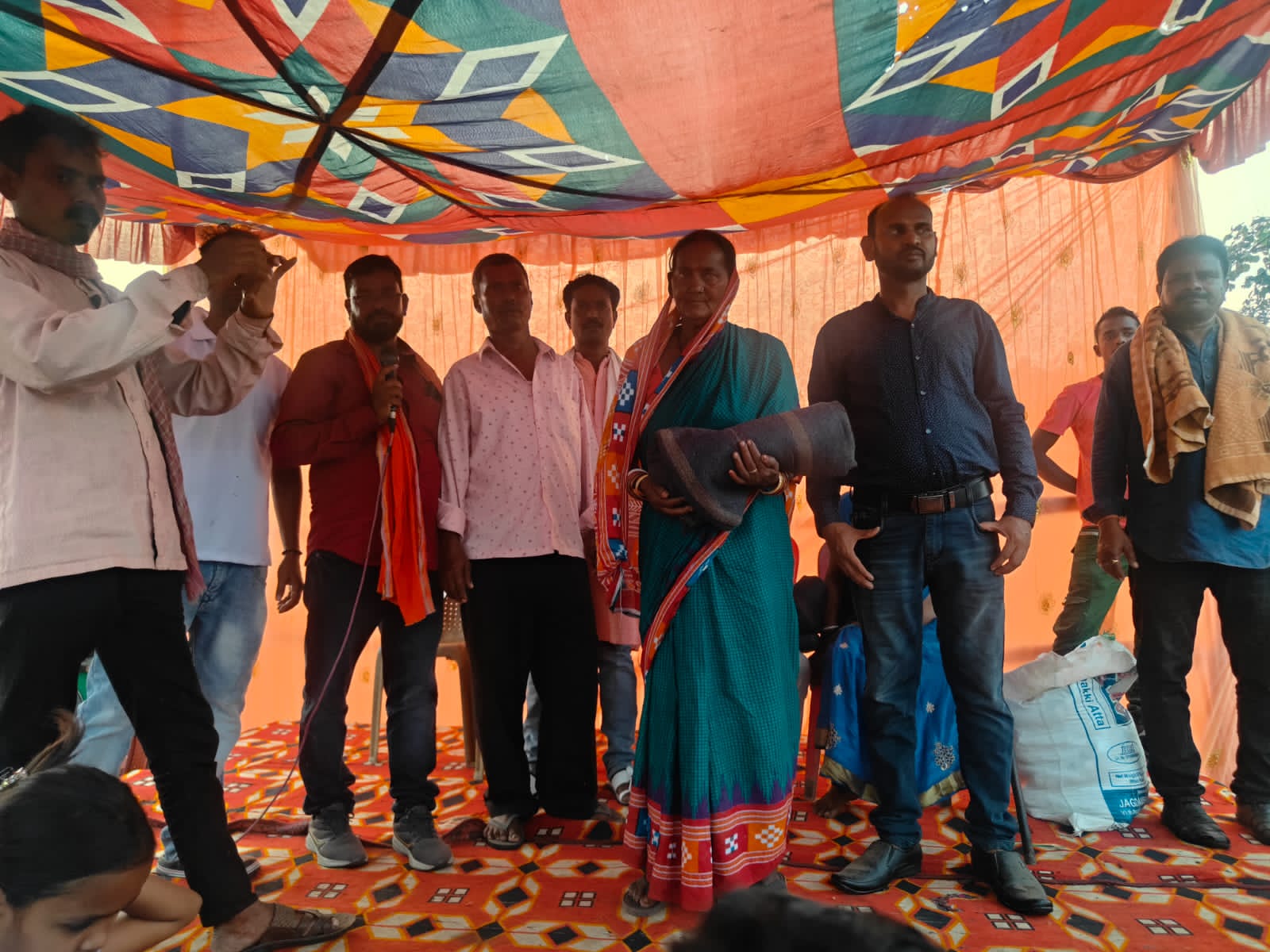 Gamaharia: नाई समाज के मिलन समारोह में शिक्षा व एकजुटता पर सदस्यों ने दिया जोर