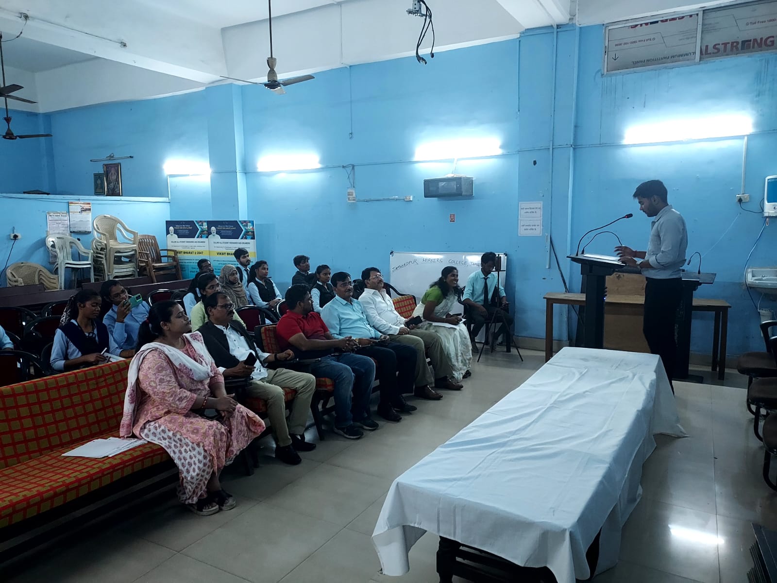 Jamshedpur Workers College: विज्ञान केवल तथ्यों का संग्रह नहीं – डॉ. विद्याराज