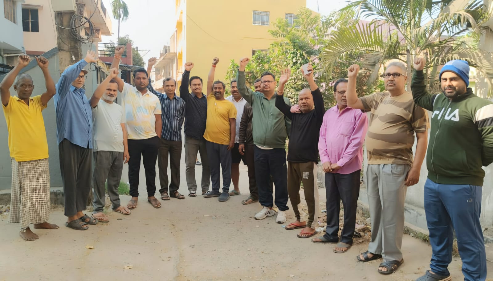 Jamshedpurr: मानगो सुभाष कॉलोनी में पानी के लिए मचा हाहाकार,लोगों ने जतायी नराजगी