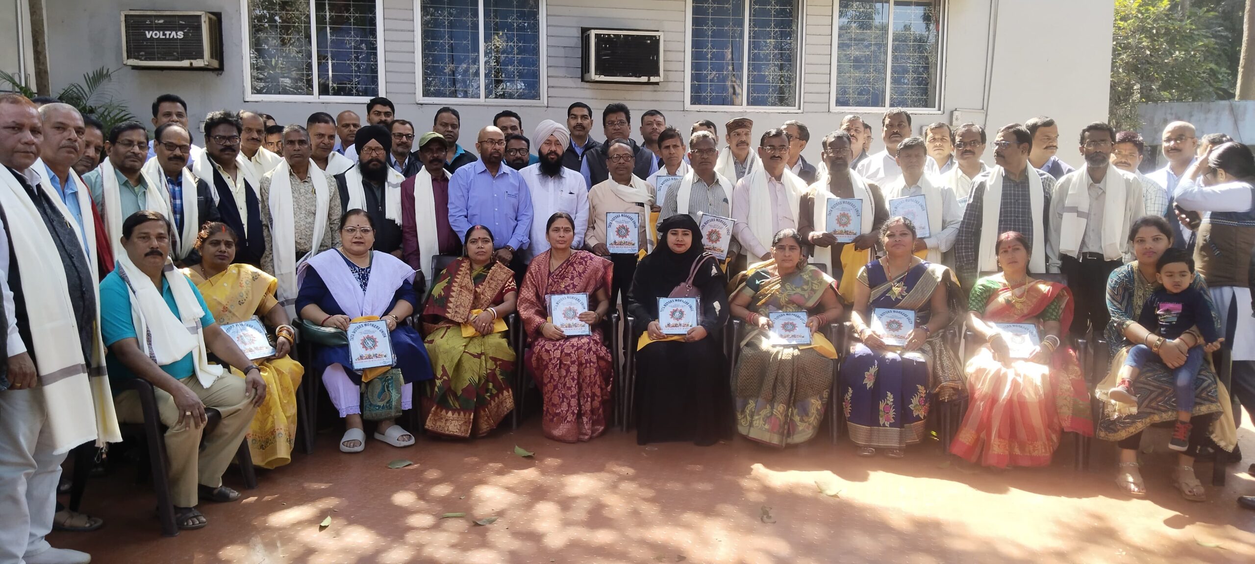 Tata Motors : सेवानिवृत्त कर्मियों का विदाई सह सम्मान समारोह आयोजित