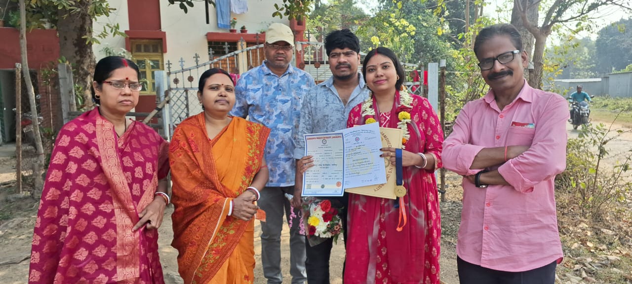 Potka: शिक्षिका बनकर समाज की सेवा करना चाहती हैं कलिकापुर की प्रियंका भकत