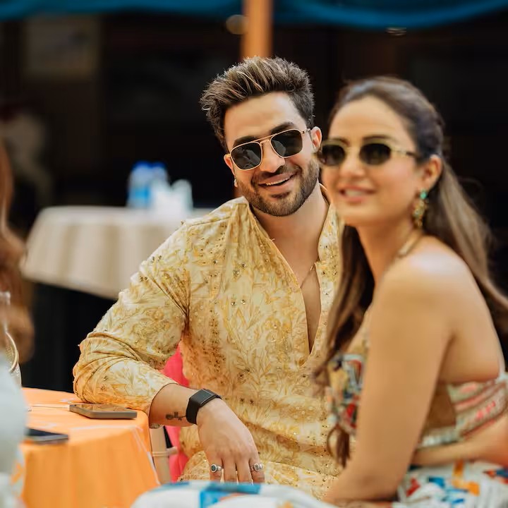 Aly Goni & Jasmin Bhasin: अली गोनी और जैस्मिन भसीन शुरू करने जा रहे है नई जर्नी, व्लॉग के जरिए फैंस को दी जानकारी