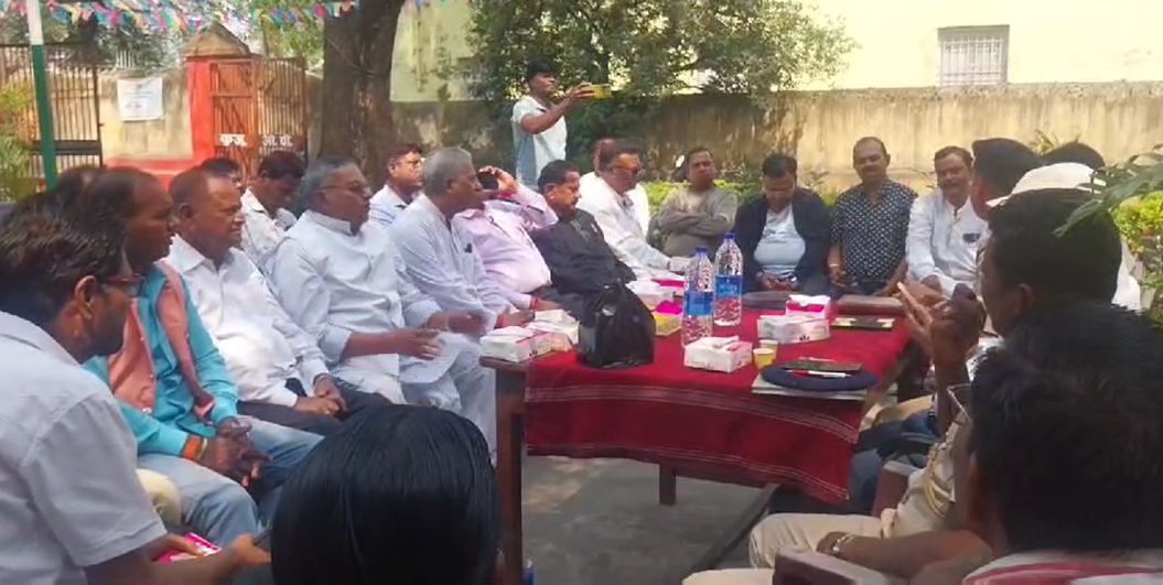 Ramgarh: कुज्जू ओपी में शांति समिति की बैठक संपन्न, हुडदंगियों पर होगी विशेष नजर