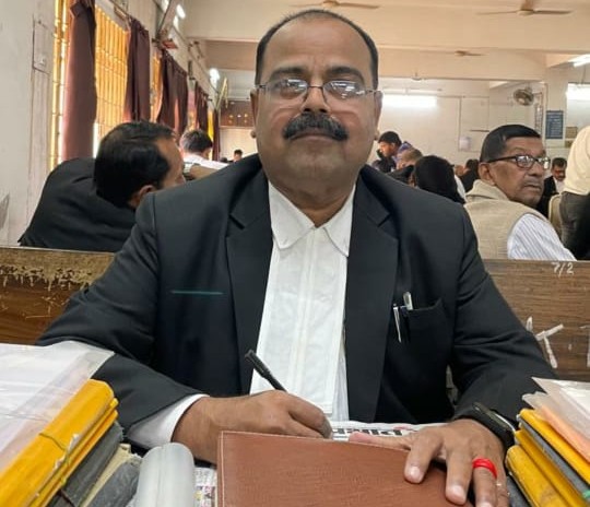 Jamshedpur: मनन कुमार मिश्रा के दो पदों पर सवाल, बार एसोसिएशन के वरीय सदस्य सुधीर कुमार पप्पू ने की इस्तीफे की मांग