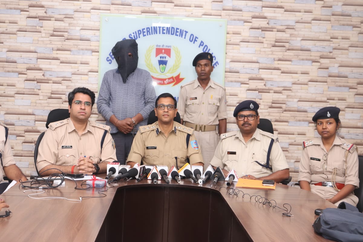 Jamshedpur: शहर के कारोबारी को धमकी देने वाला गिरफ्तार, आरोपी पूर्व में कारोबारी की कंपनी में करता था काम