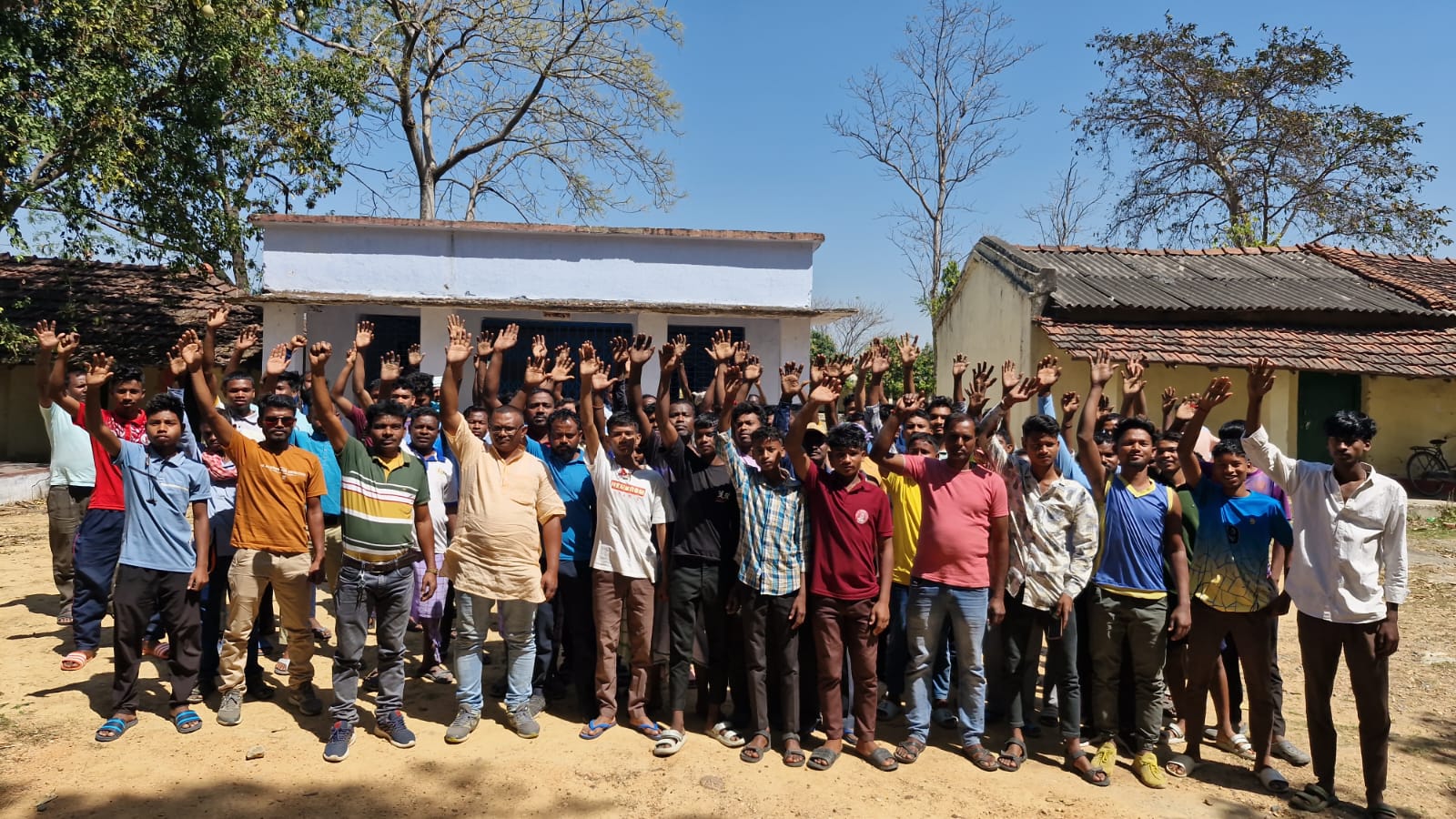 Potka : स्कूल कैंपस में घुसकर बाहरी युवकों ने छात्रों के साथ की मारपीट