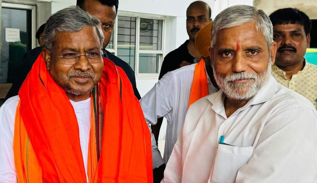 Jharkhand: बाबूलाल मरांडी को नेता प्रतिपक्ष चुने जाने पर जिला मुख्यालय प्रभारी सुबोध झा एवं प्रदेश कार्य समिति सदस्य डॉ. जटाशंकर पांडे ने दी बधाई