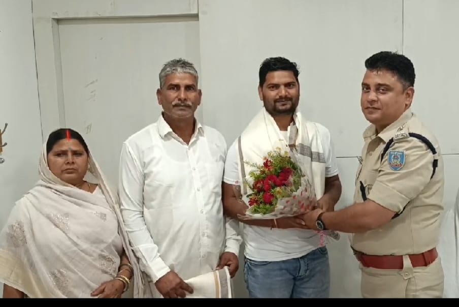 Jharkhand: किसान के बेटे ने UGC, NET, JRF परीक्षा में राज्य में पहला और देश भर में प्राप्त किया तीसरा स्थान