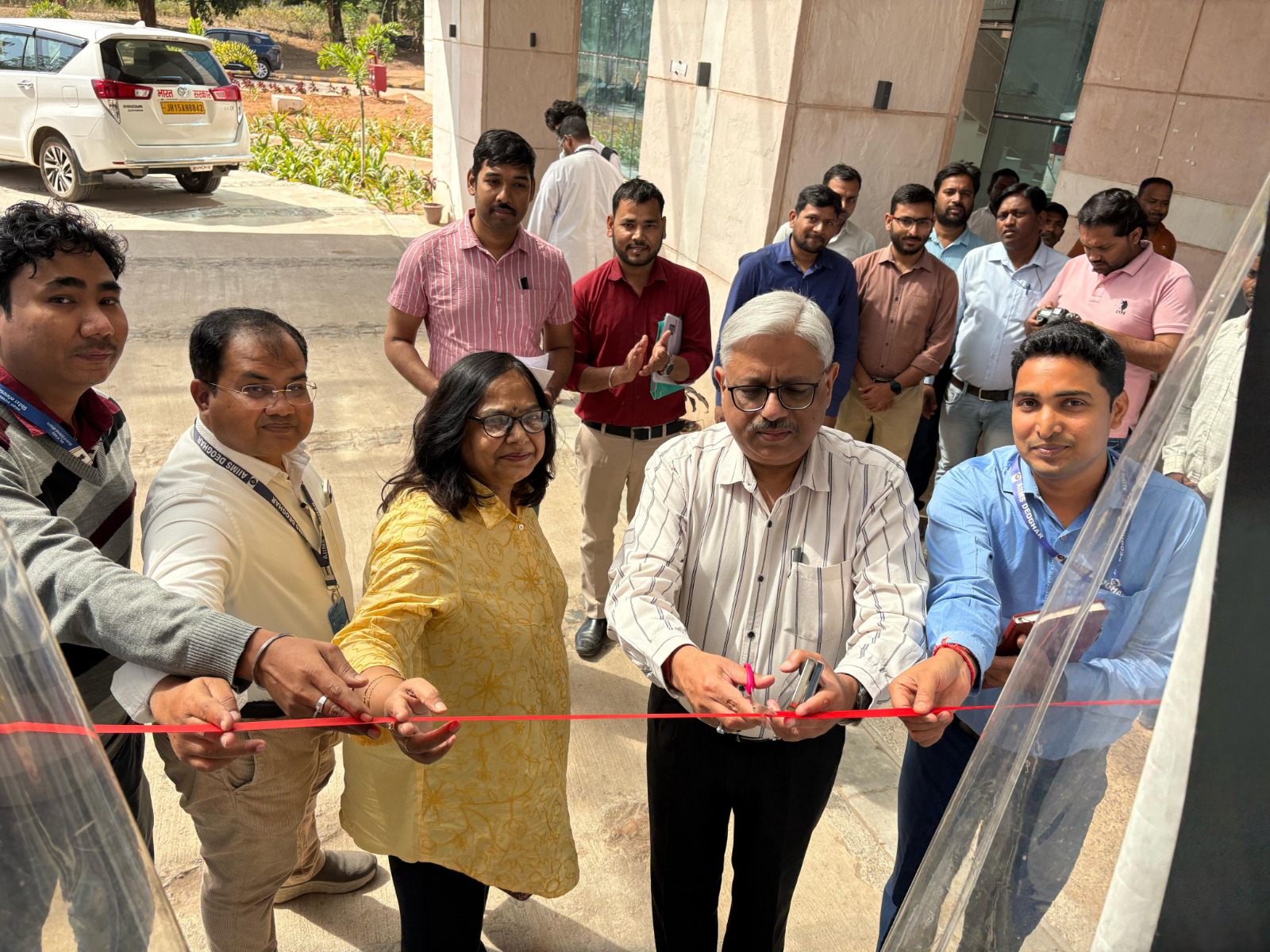 Deoghar: देवघर एम्स में पासपोर्ट मेले का आयोजन, 100 से अधिक कर्मचारियों के बने पासपोर्ट