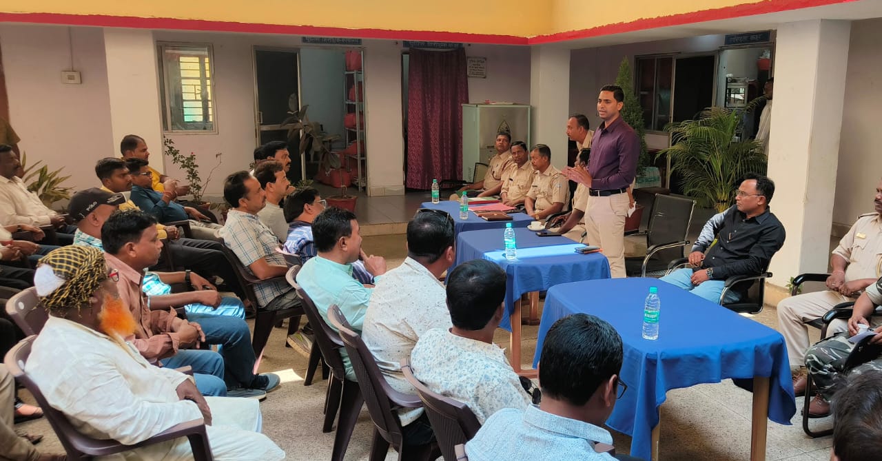 Bahragora: होली और ईद पर शांति बनाए रखने के लिए हुई बैठक