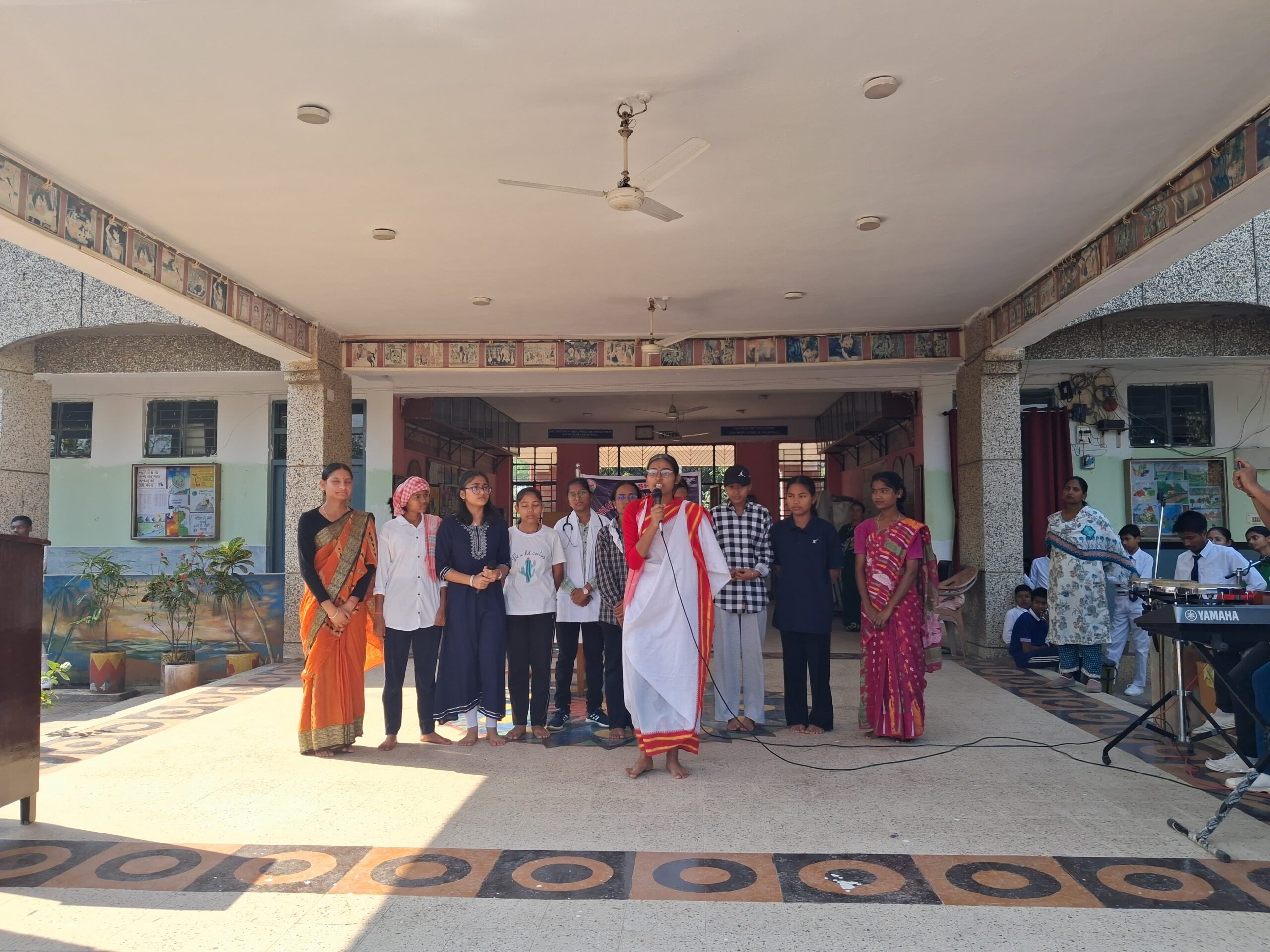 Baharagora : जवाहर नवोदय विद्यालय परिवार ने मनाया अंतर्राष्ट्रीय महिला दिवस