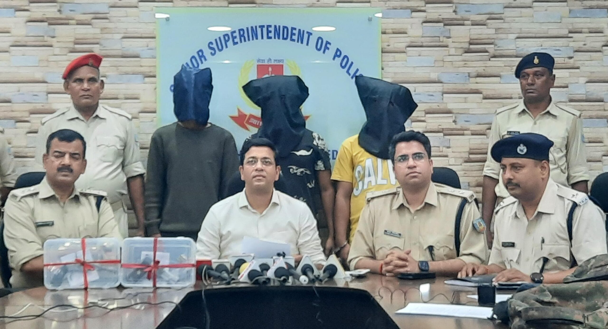 Jamshedpur : कदमा में हत्या की योजना बनाते इरफान बच्चा समेत तीन गिरफ्तार