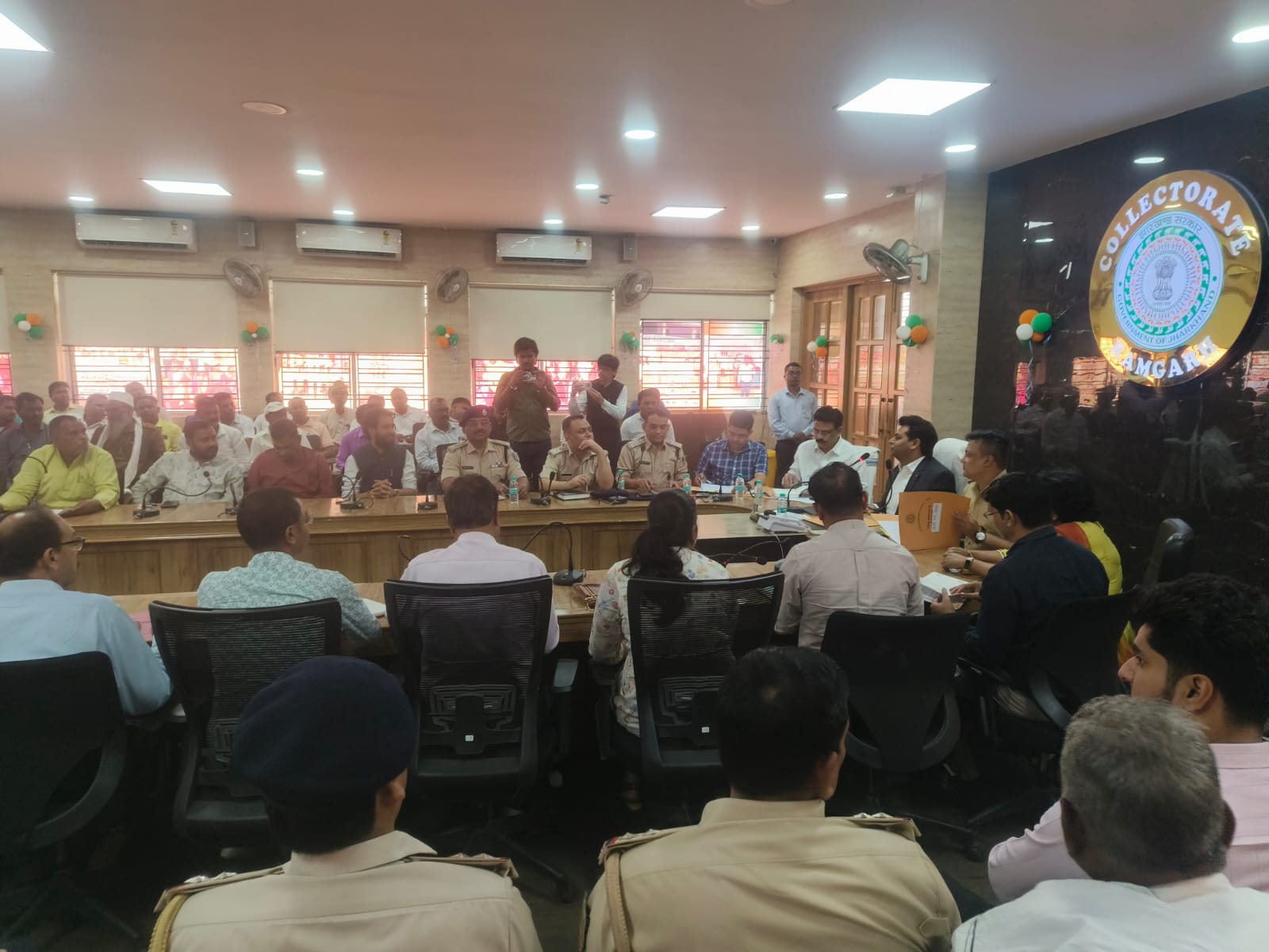 Ramgarh: होली के शांतिपूर्ण आयोजन के लिए प्रशासन ने किए कड़े इंतजाम, असामाजिक तत्वों के खिलाफ होगी कार्रवाई