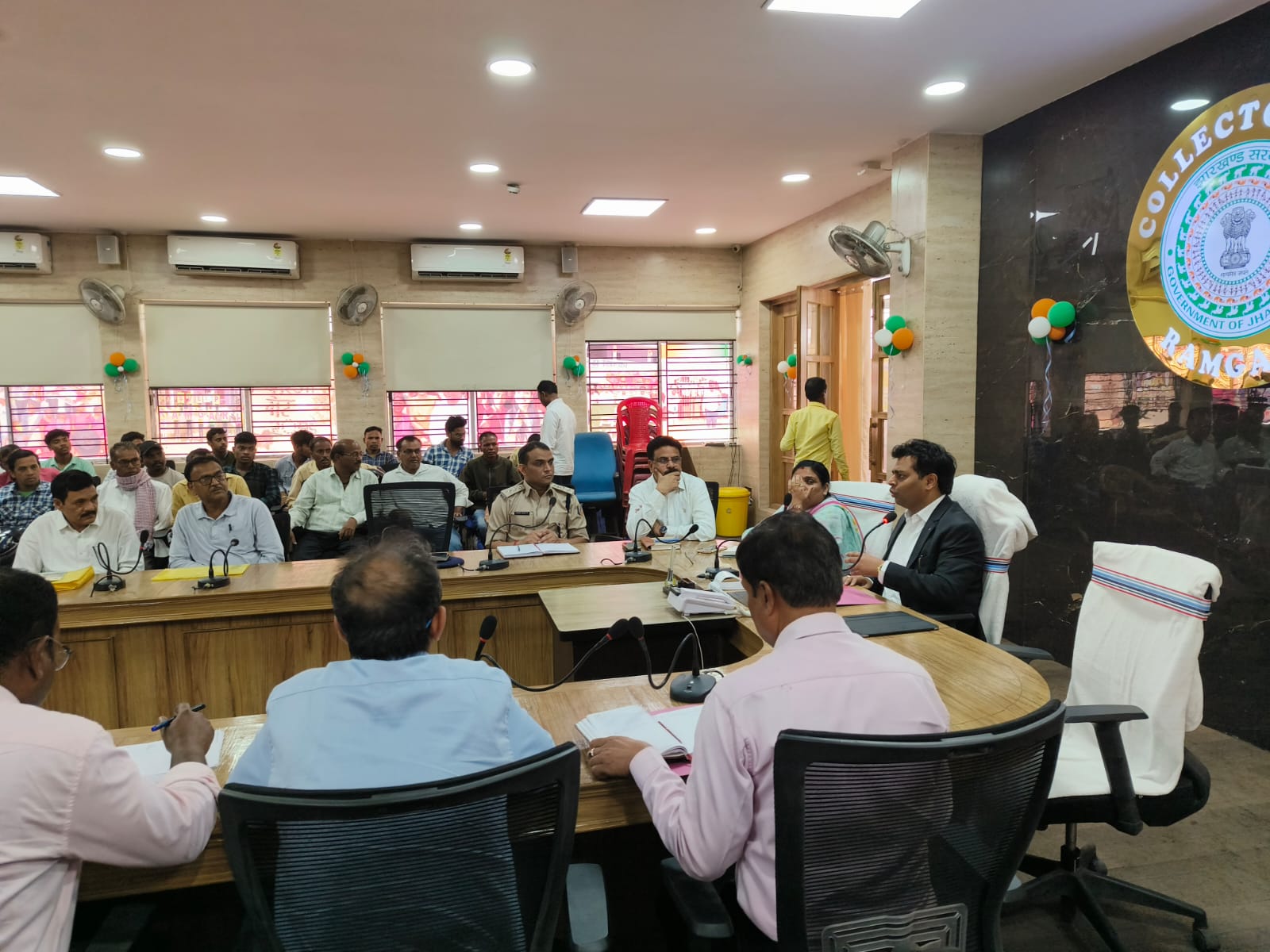 Ramgarh: PVUNL पावर प्लांट चालू करने को लेकर उपायुक्त की अध्यक्षता में बैठक, समस्याओं पर हुई चर्चा