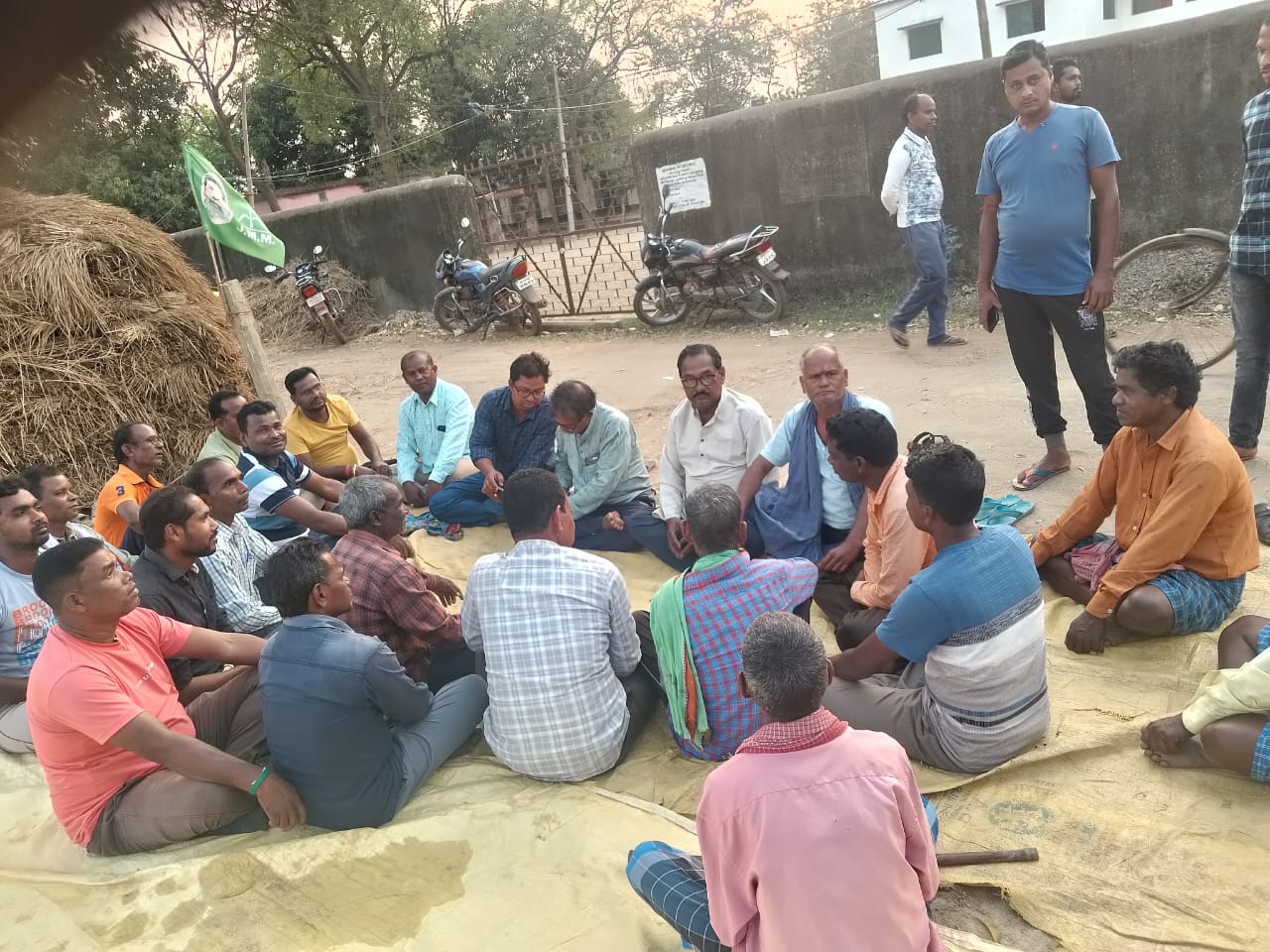 बहरागोड़ा :  झामुमो पार्टी ने गोपालपुर में पंचायत कमिटी का किया पुनर्गठन