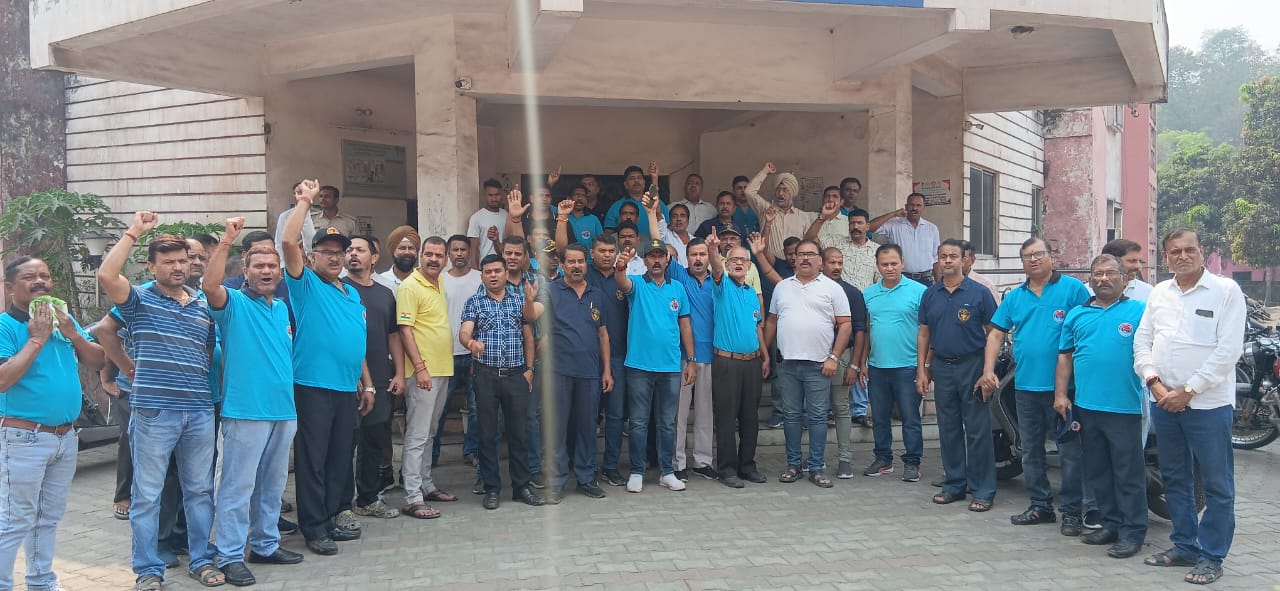 Jamshedpur: सैनिक के साथ की गई पुलिस की बर्बरता पर पूर्व सैनिकों में भारी आक्रोश, आंदोलन की चेतावनी