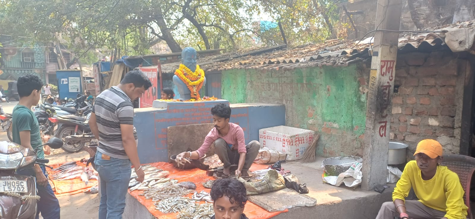 Adityapur: स्वतंत्रता सेनानी की जयंती आयोजित, लोगों ने सरकारी जमीन के अतिक्रमण का लगाया आरोप