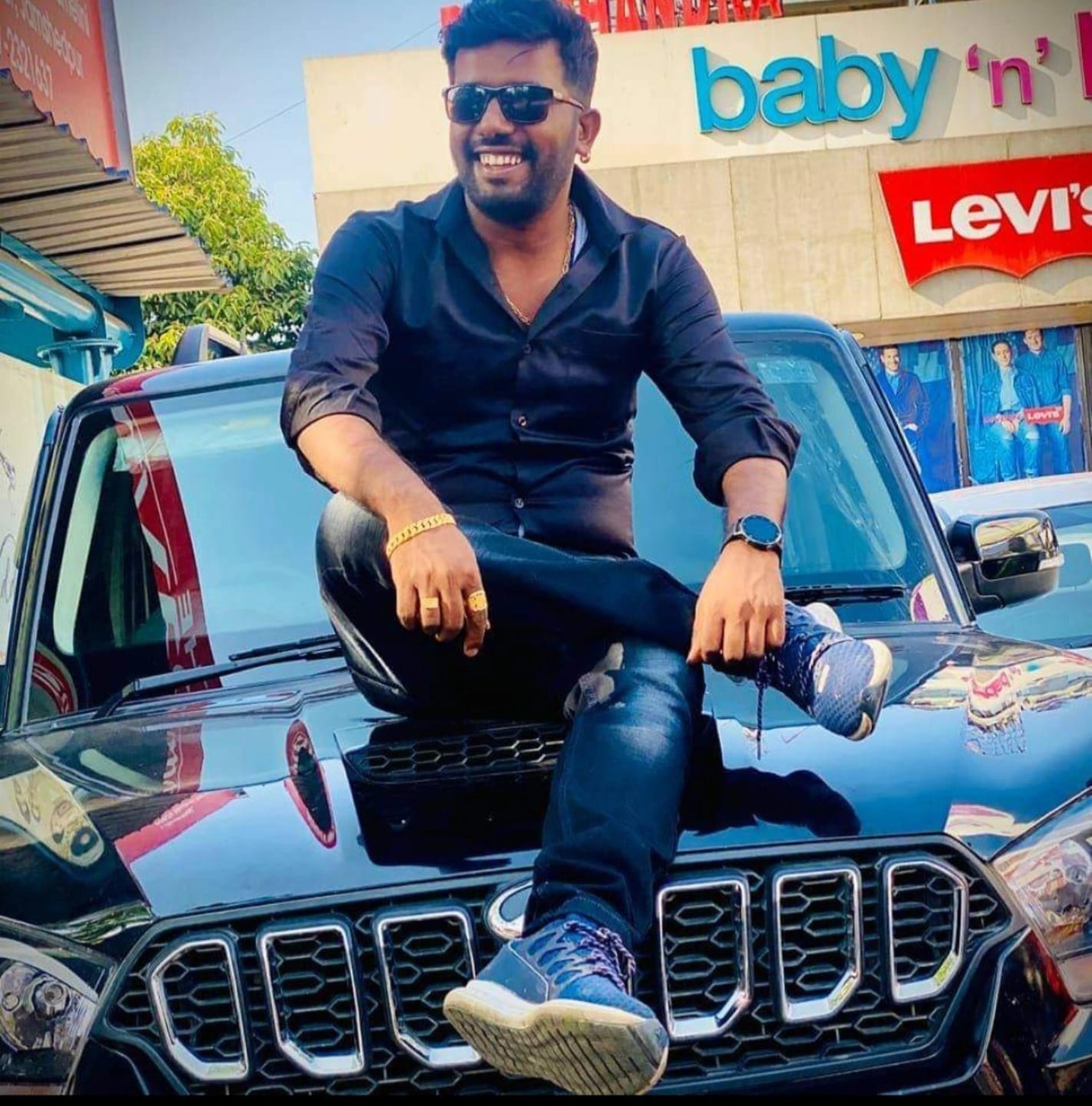 Jamshedpur : गैंगस्टर मनीष सिंह ने पुलिस के समक्ष किया सरेंडर, हत्या और रंगदारी समेत कई संगीन मामले में है आरोपी