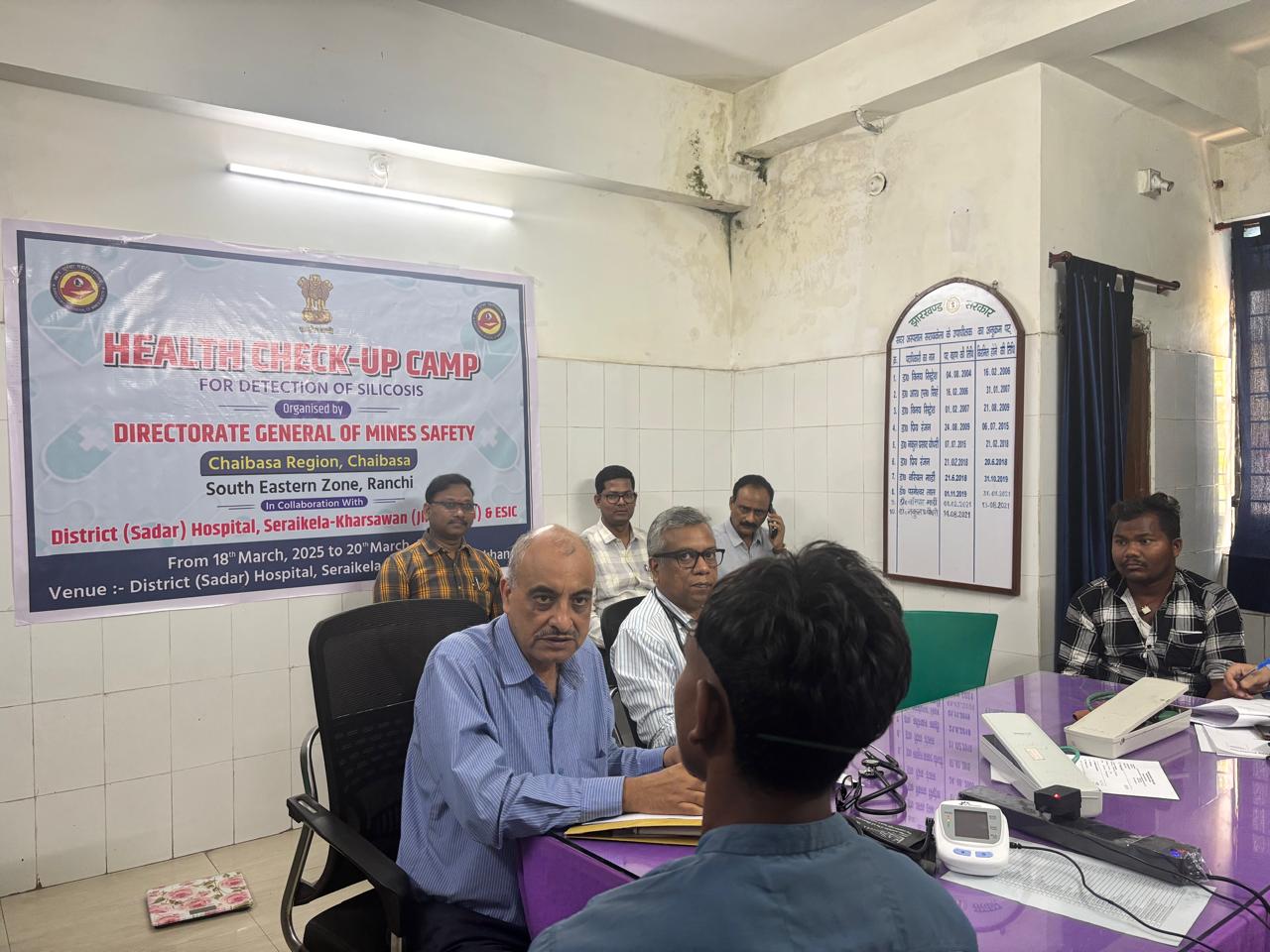 Saraikela : कामगारों के लिए तीन दिवसीय स्वास्थ्य जांच शिविर का आयोजन