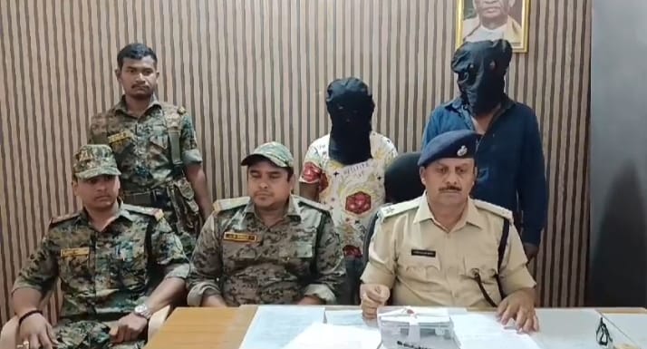 Gumla : पुलिस ने दो युवकों को 80 मिलीग्राम ब्राउन शुगर के साथ किया गिरफ्तार