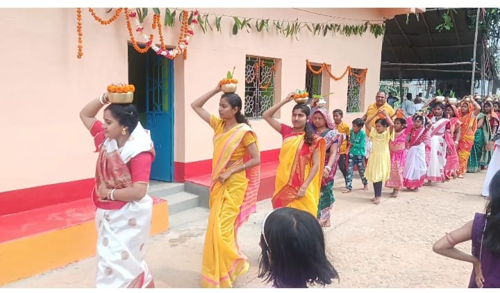 Bahragora: मां शीतला के जयकारों से गूंजा बहरागोड़ा, निकाली गई भव्य कलश यात्रा